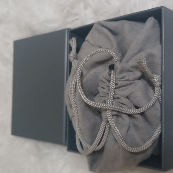 Bali Designs by Paul Manse Sterling Silver Blue Topaz Hinged Cuff NEW - Picture 8 of 8